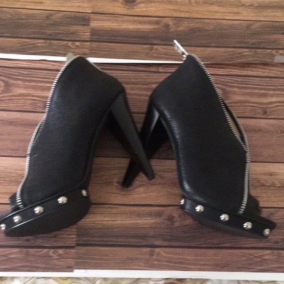 NWOT Michael Kors Stiletto Ankle Boots - Picture 5 of 7